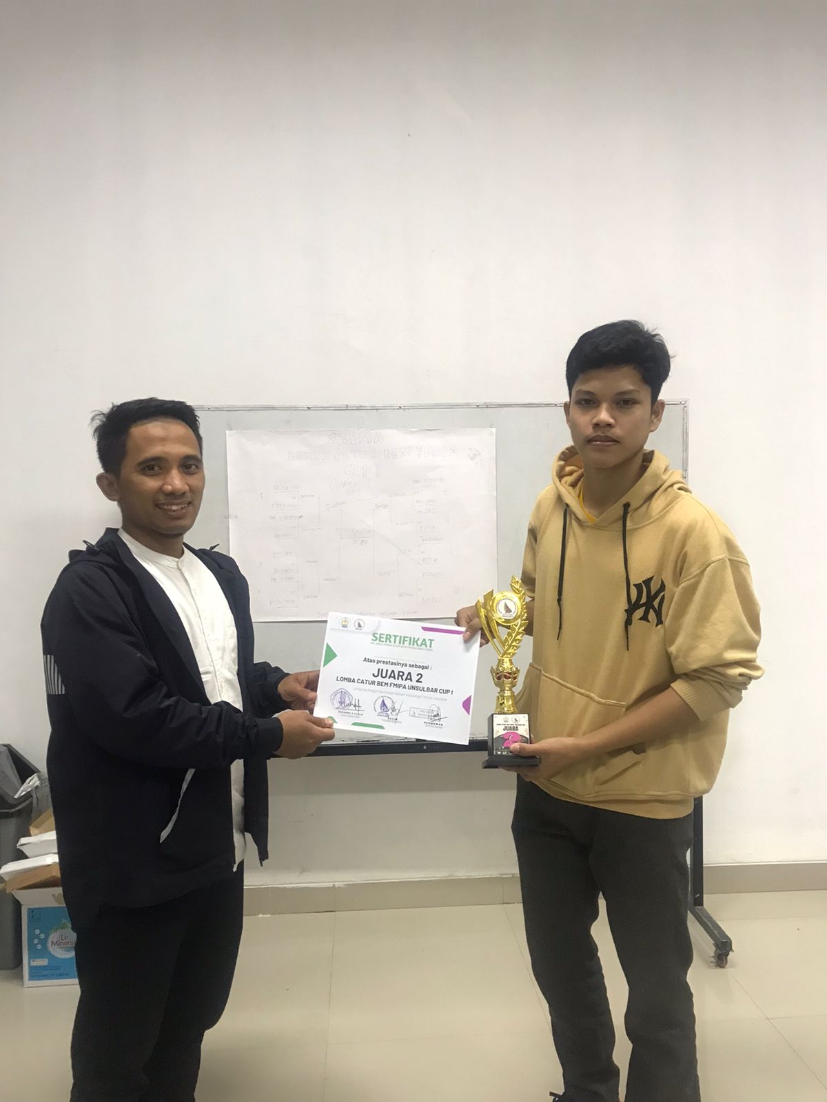 Juara 2 lomba catur BEM FMIPA